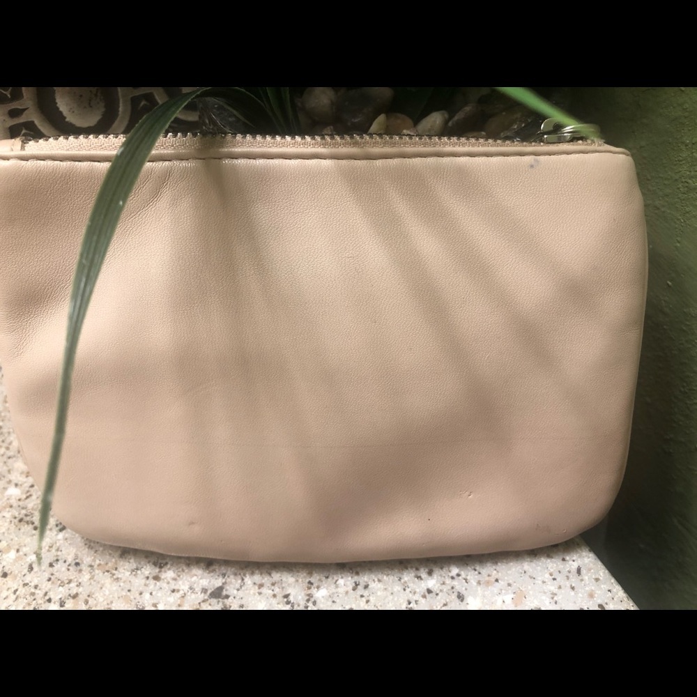 Express Wristlet - Picture 4 of 12